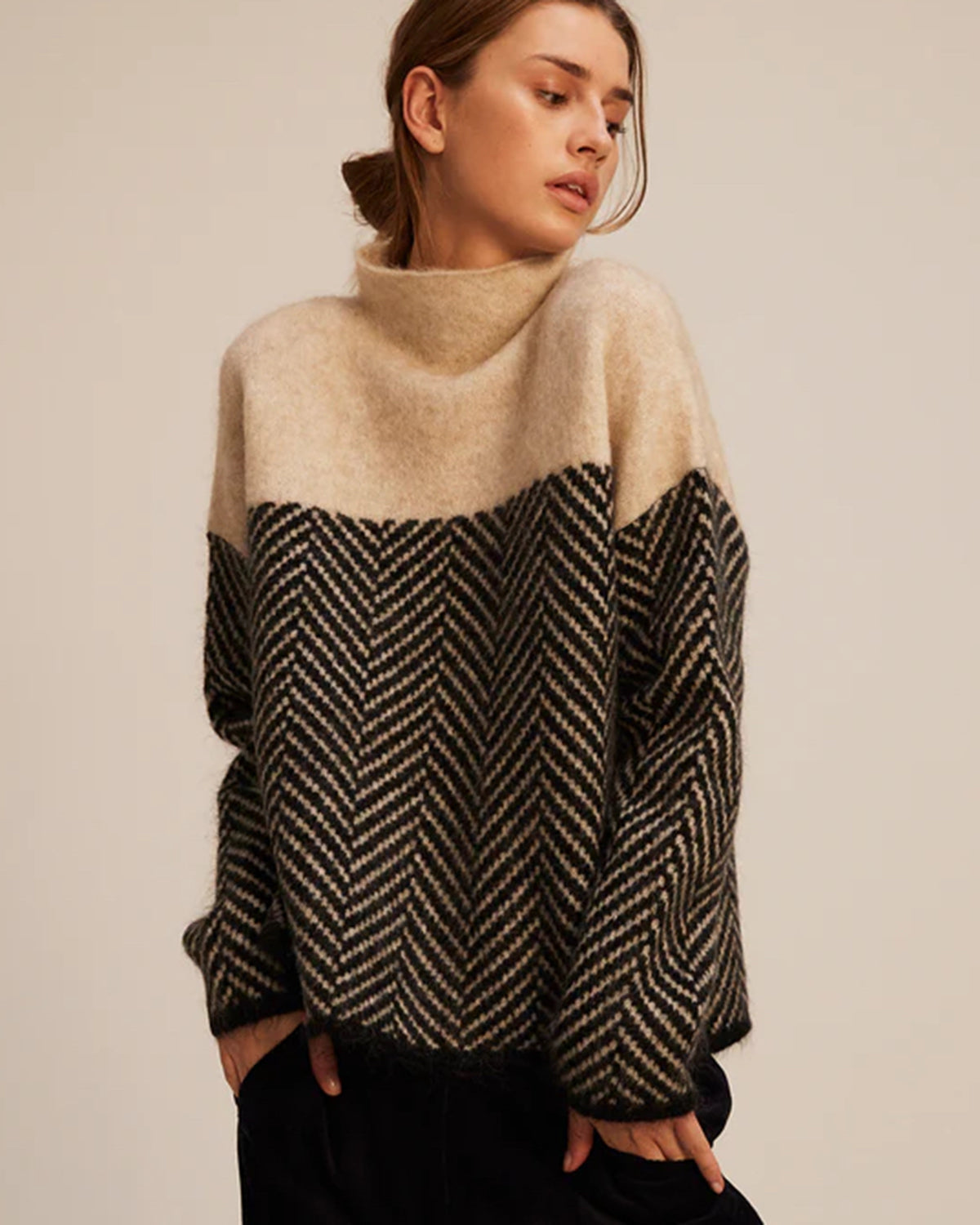 Suéter Feminino Contraste Gola Alta - Luana